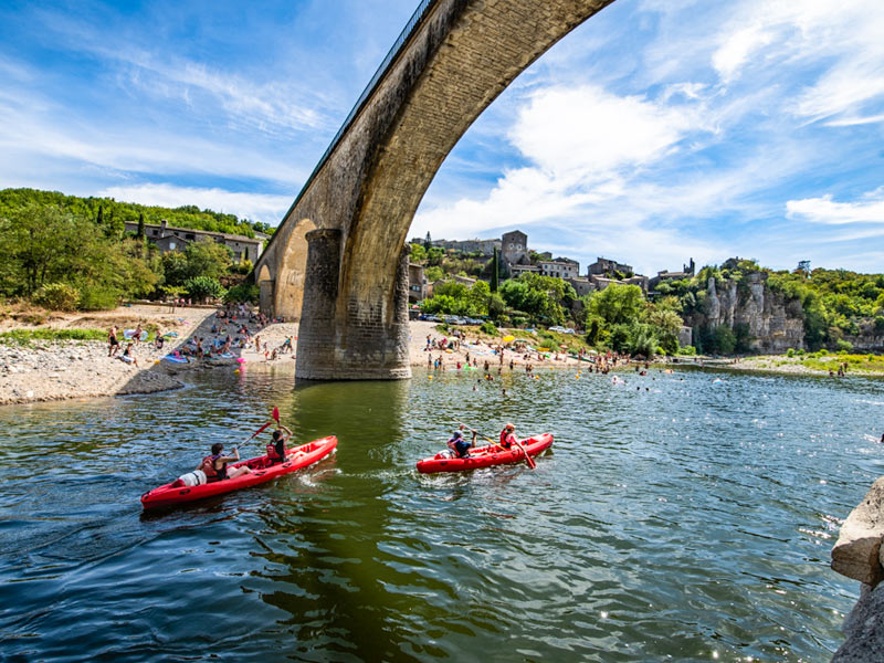 Camping 4 étoiles en Ardèche à Ruoms